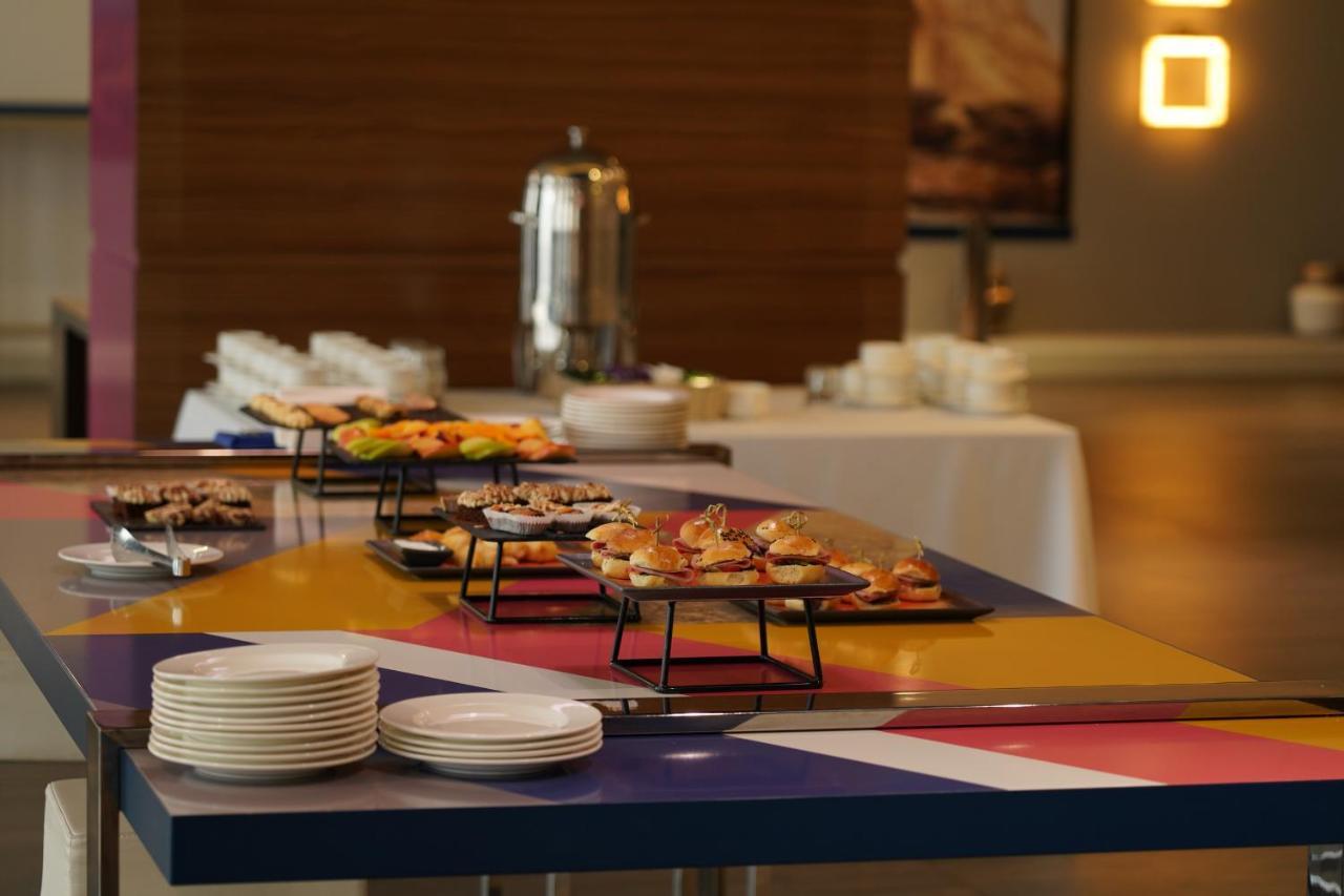 Mercure Almaty City Center מראה חיצוני תמונה